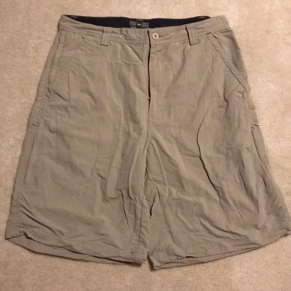 REI UPF 50+ khaki cargo shorts